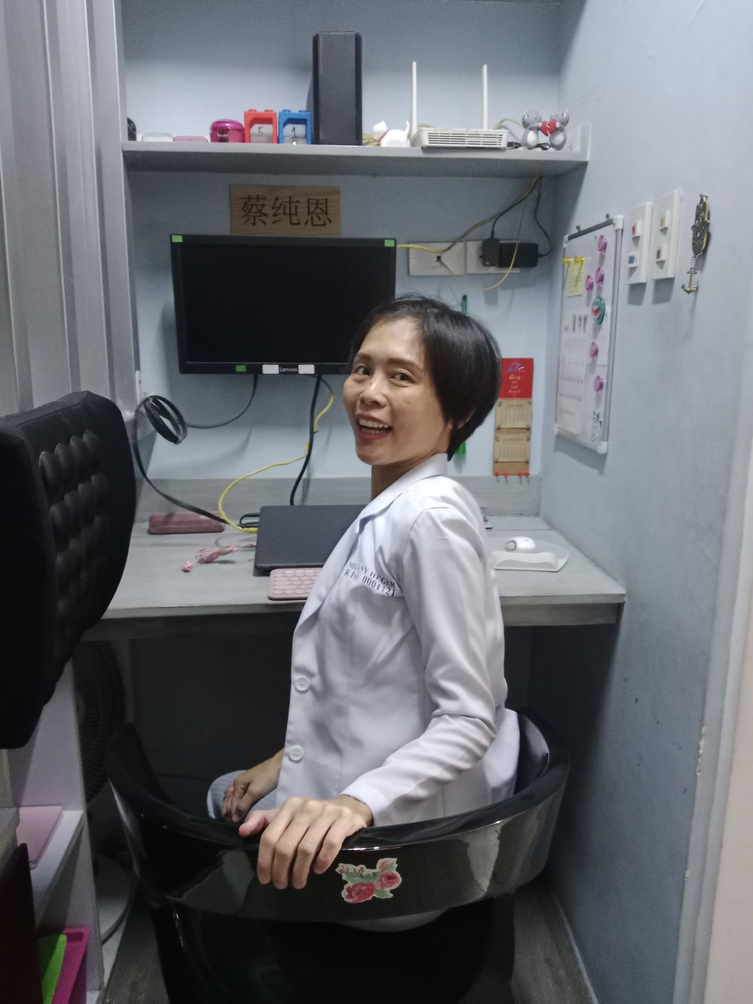 Melany working as a psychologist