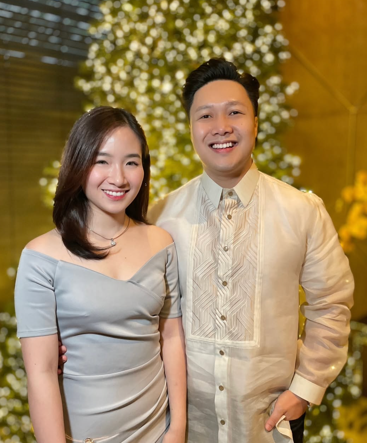 Cua-couple-celebrating-Christmas